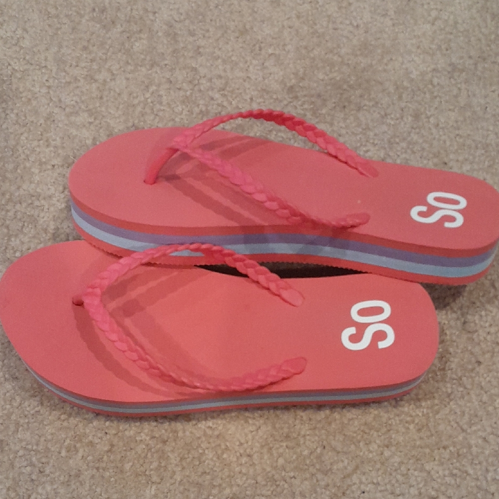 SO Coral Flip Flops with Braided Straps, Colorful Sides, Womens Size 6
